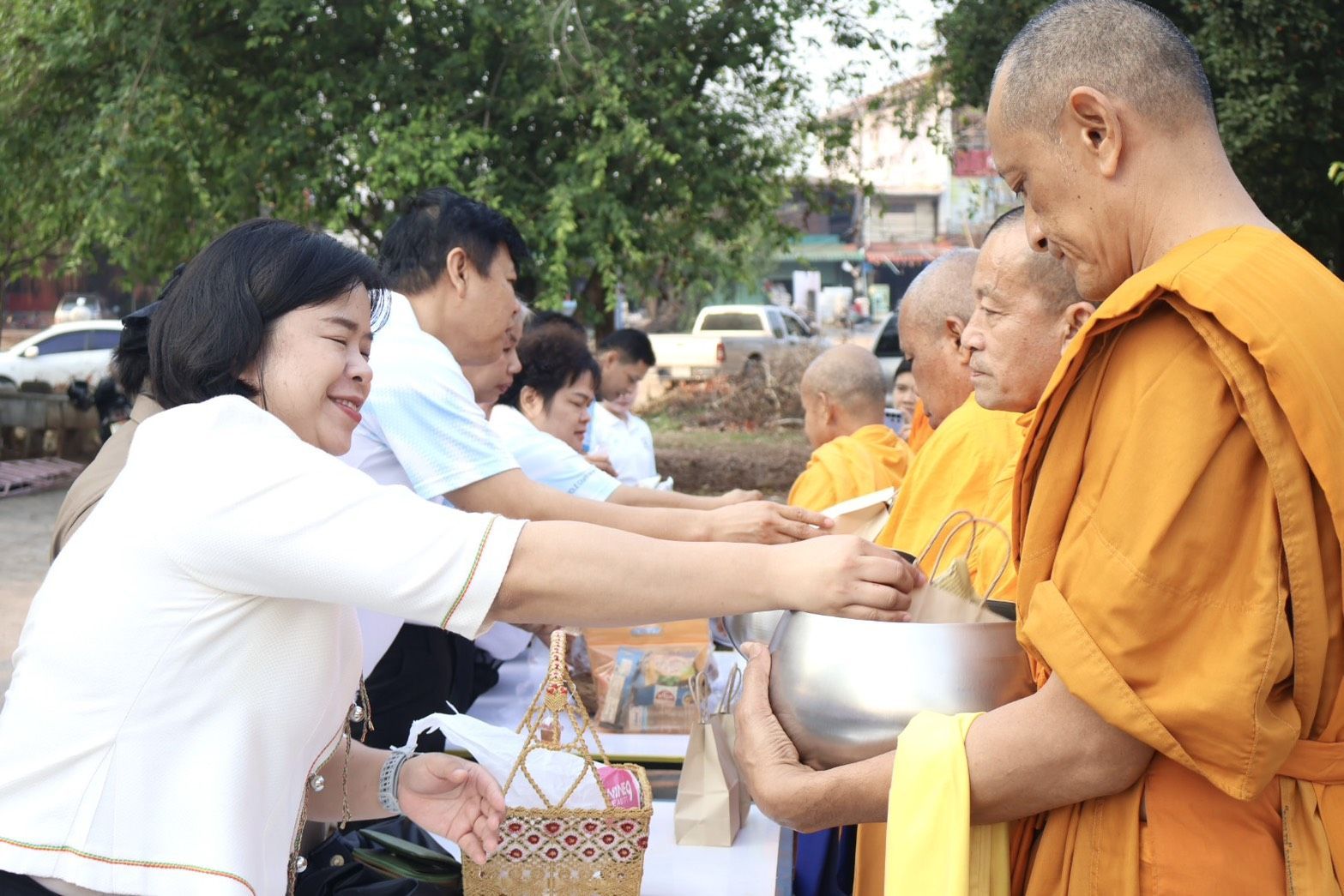 สพอ.ชาติตระการ ร่วมพิธีทำบุญสำนักงานส่งเสริมการเรียนรู้ประจำอำเภอชาติตระการ (สกร.)